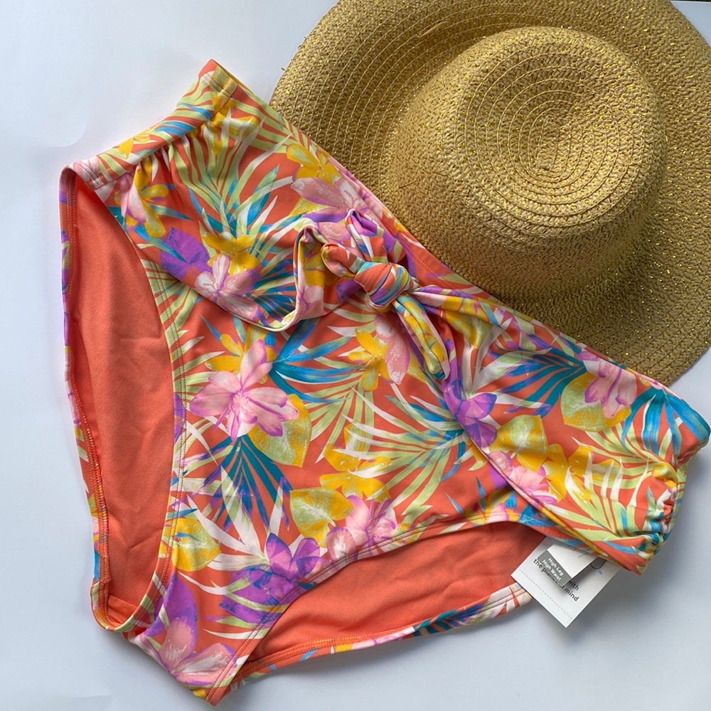 Time and true front tie  swimsuit bottom size 1X NWT